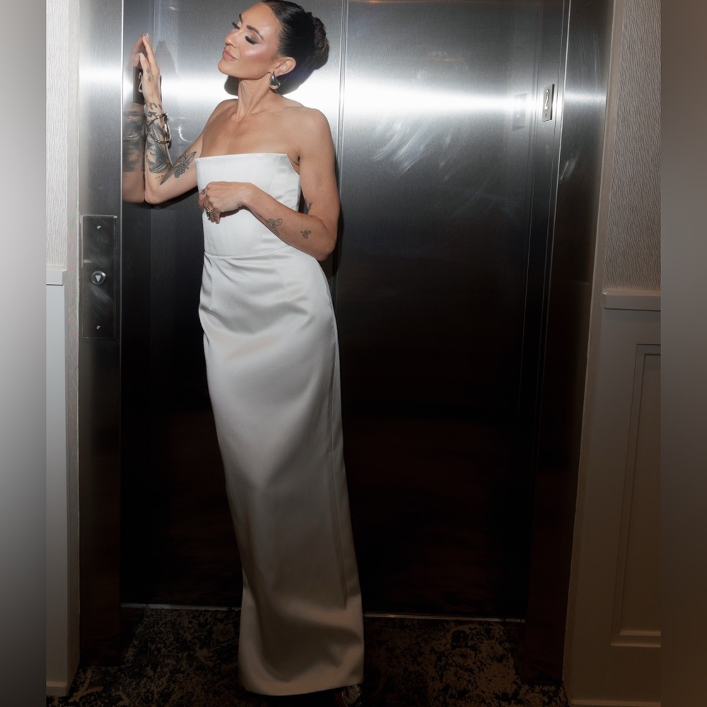 Bronx and Banco Florentina White Strapless Wedding Dress - Picture 7 of 16
